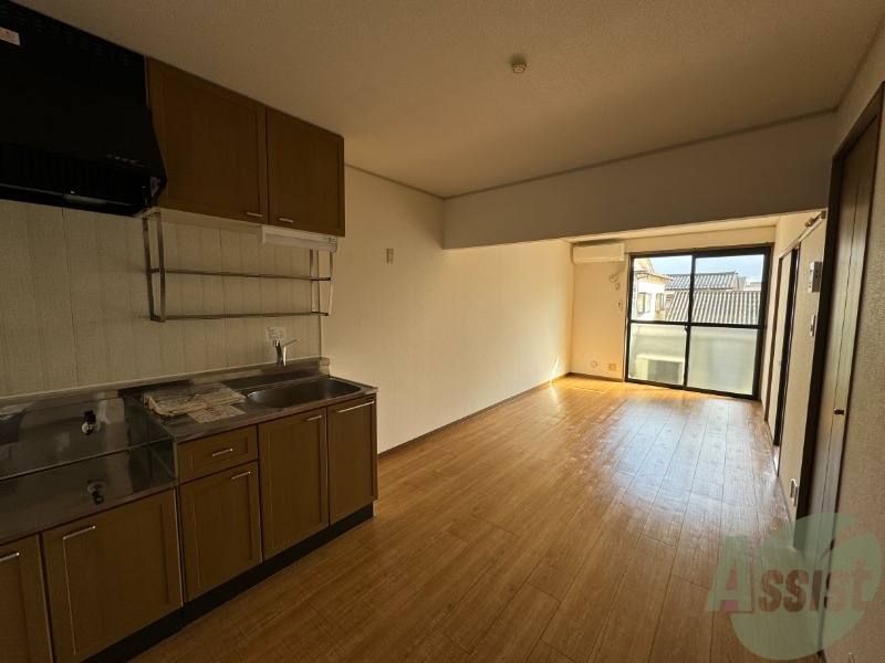 居室・リビング　きれいなＬＤＫが広がっていて居心地が良さそうですね。