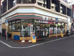 コンビニ　セブンイレブン下丸子駅前店（コンビニ）まで304m
