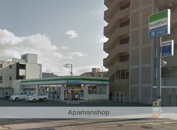 コンビニ　ファミリーマート（コンビニ）まで373m