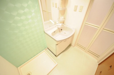 洗面設備　脱衣所・室内洗濯機置場