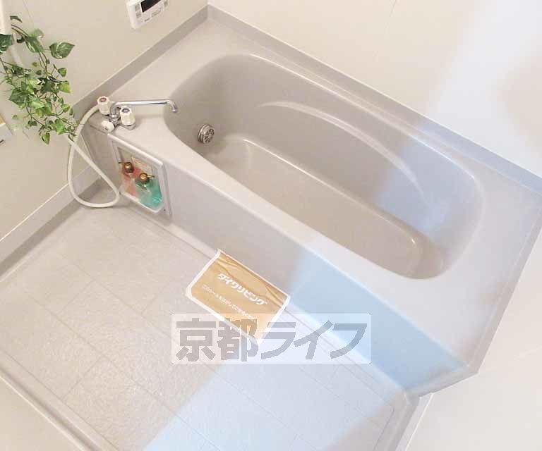 バス・シャワールーム　ゆったりバスルーム！