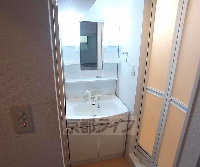 洗面設備　毎日のスタートはこちらから。