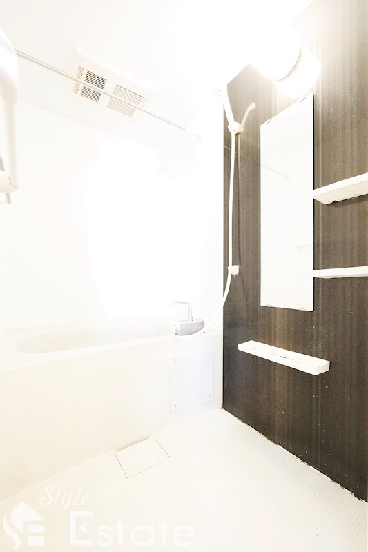 バス・シャワールーム　バスルーム