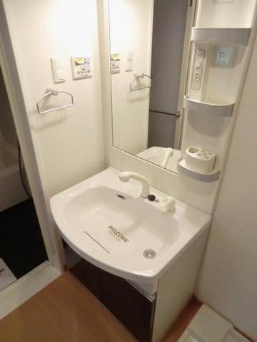 洗面設備　女性にうれしいシャンプードレッサー