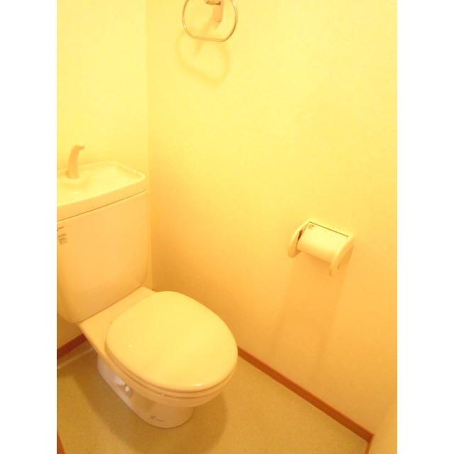 トイレ　お手洗いも広々です！