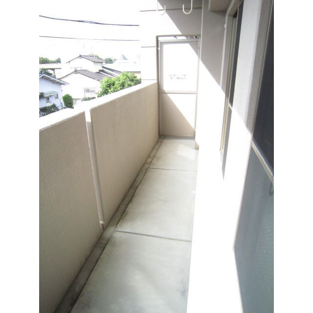 バルコニー　日当たり良好なベランダです！