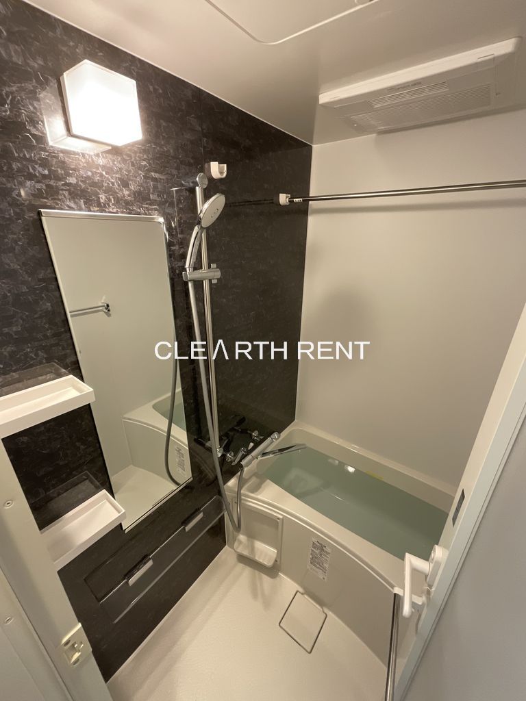 バス・シャワールーム　浴室乾燥機付バスルーム