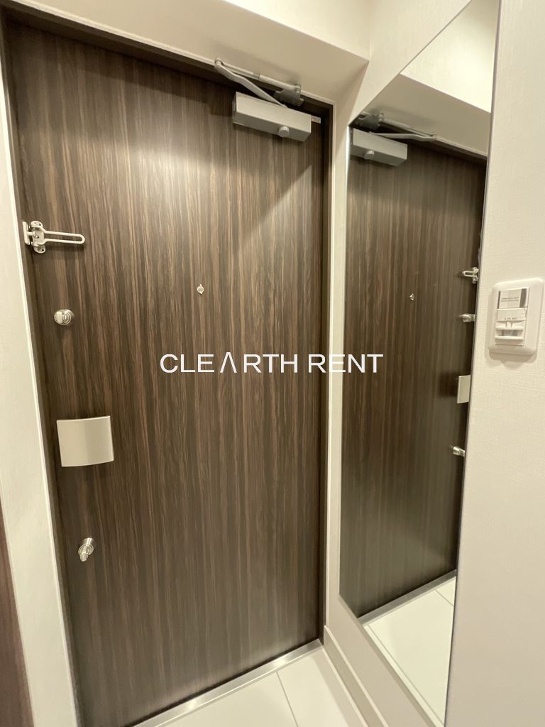 玄関　姿見ミラー付