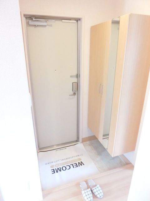 玄関　シューズボックス付きの玄関です