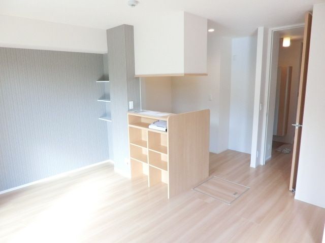 居室・リビング　アクセントクロスが特徴のお部屋です。