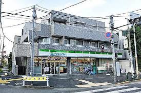 コンビニ　ファミリーマート 目黒柿の木坂店（コンビニ）まで387m