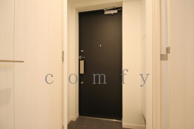 玄関　ダブルロックの玄関ドア