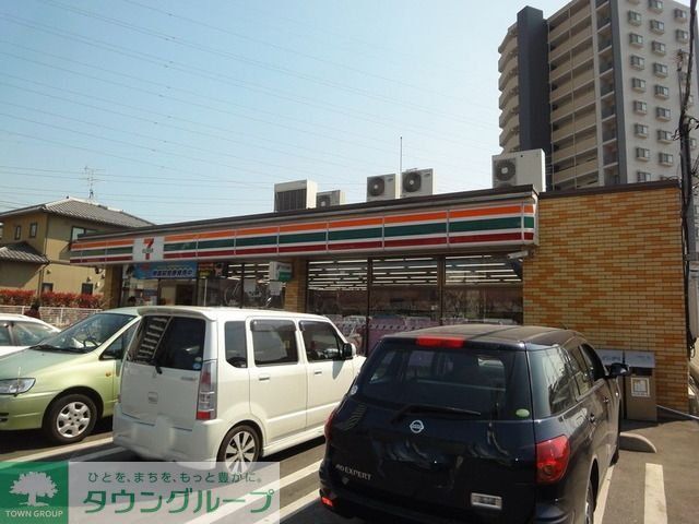 コンビニ　セブンイレブン（コンビニ）まで470m