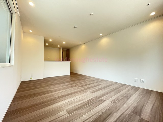 居室・リビング　同施工例