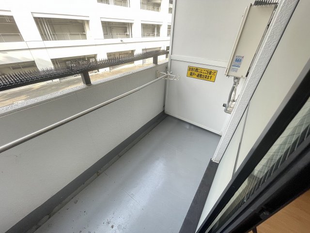 バルコニー　開放的で明るい空間を演出してくれるバルコニーです