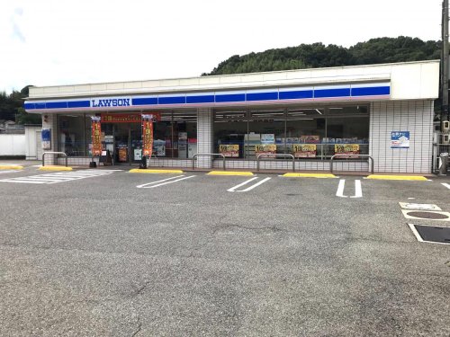 コンビニ　ローソン 尾道インター店（コンビニ）まで2049m