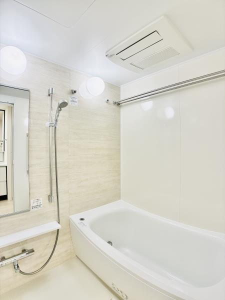 バス・シャワールーム　浴室
