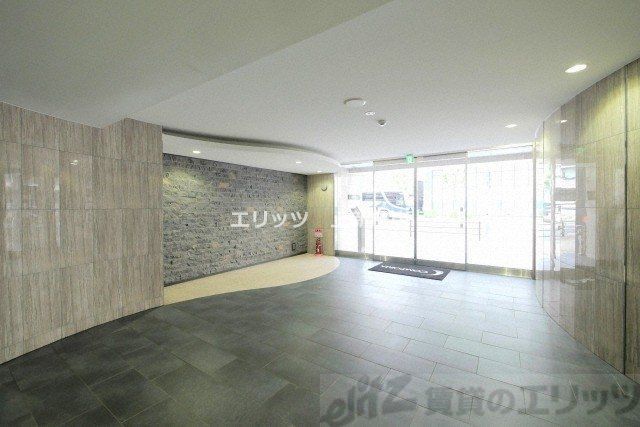 エントランス　エントランス