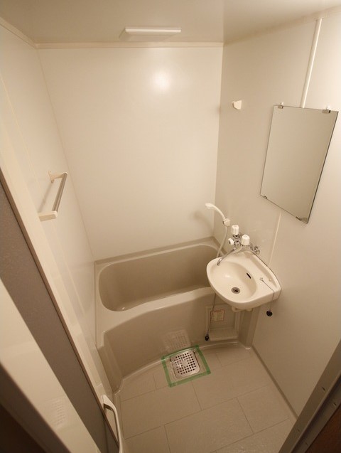 バス・シャワールーム　別部屋参照写真