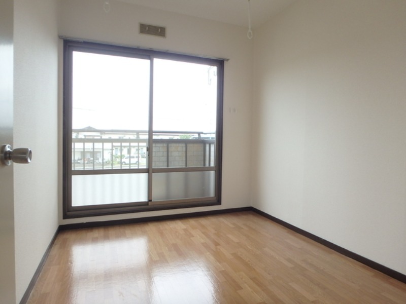 居室・リビング　図面と現状に相違がある場合には現状を優先