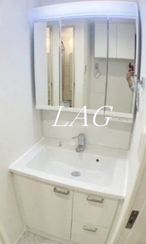 洗面設備　独立洗面台です。