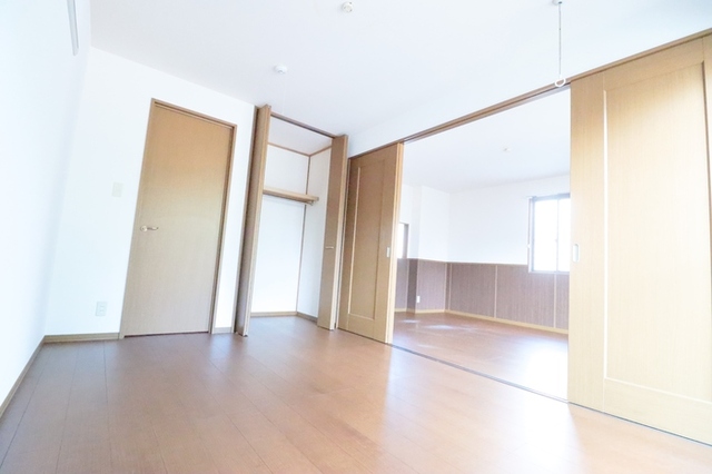 居室・リビング　洋室６帖（テラス側）