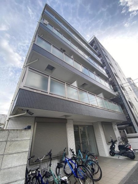 建物外観　５階建ての賃貸マンション