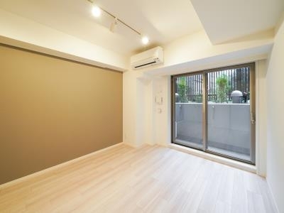 居室・リビング　別号室参考写真