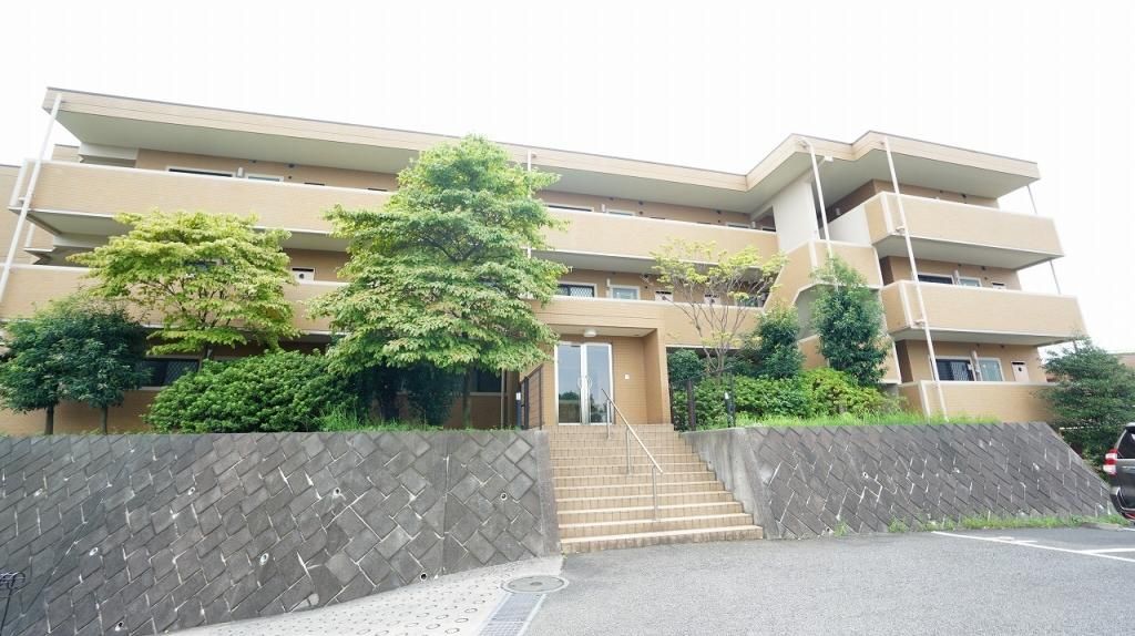 建物外観　エントランス