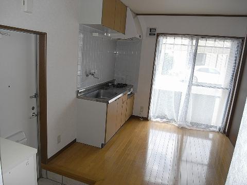 KamikenAPの居間写真