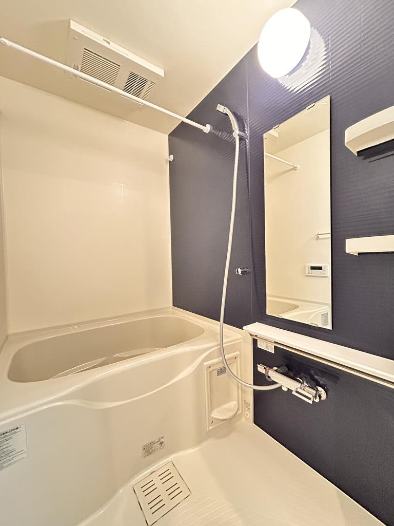 バス・シャワールーム　別部屋の写真です。