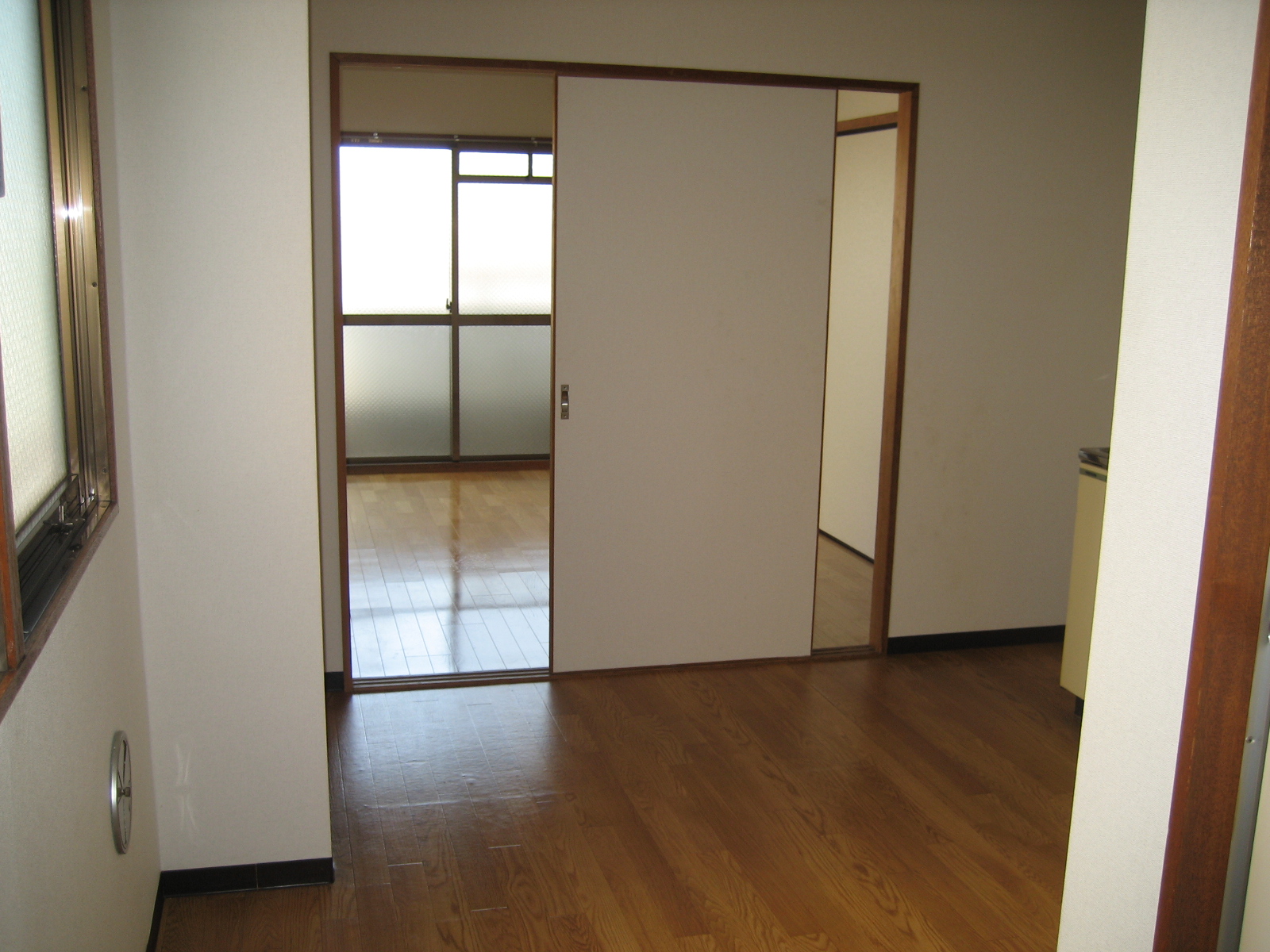 居室・リビング　別部屋参考写真です