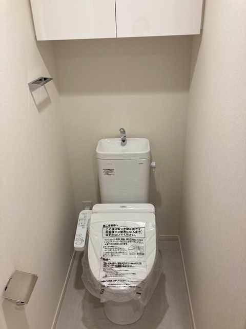 トイレ　※写真は同タイプ住戸です。