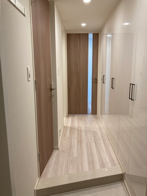 玄関　※写真は同タイプ住戸です。