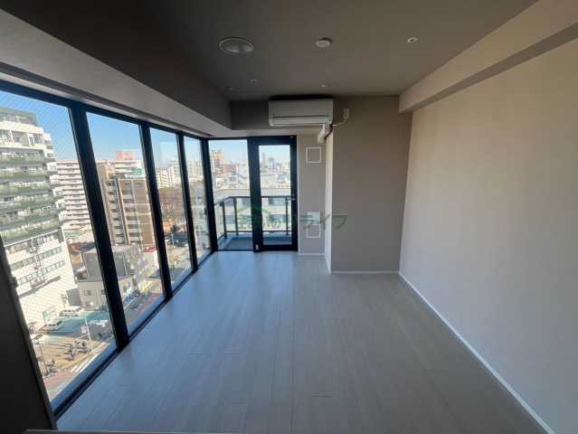 居室・リビング　※参考写真です。似た間取りの別部屋になります。