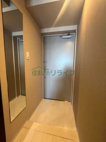 玄関　※参考写真です。似た間取りの別部屋になります。