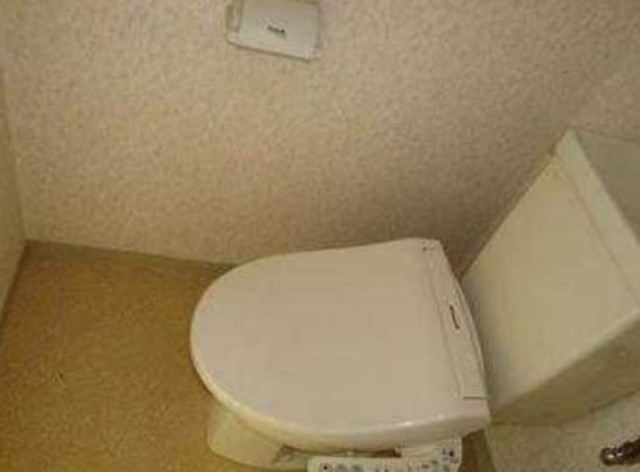 トイレ　別部屋参考。