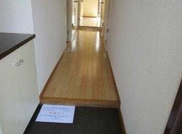 玄関　別部屋参考。