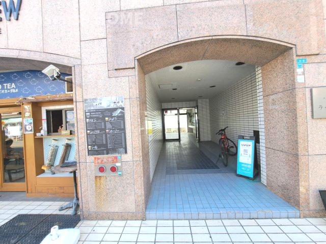 エントランス　毎日通るエントランスはこのようになっています