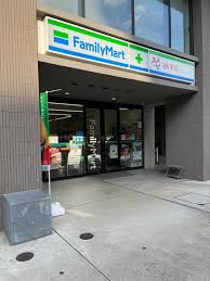 コンビニ　ファミリーマート中野江古田の杜店（コンビニ）まで251m