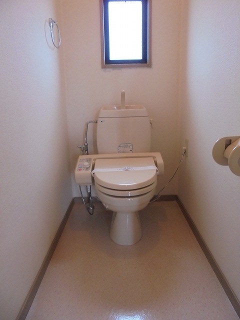 トイレ　写真は202号室です（参考）