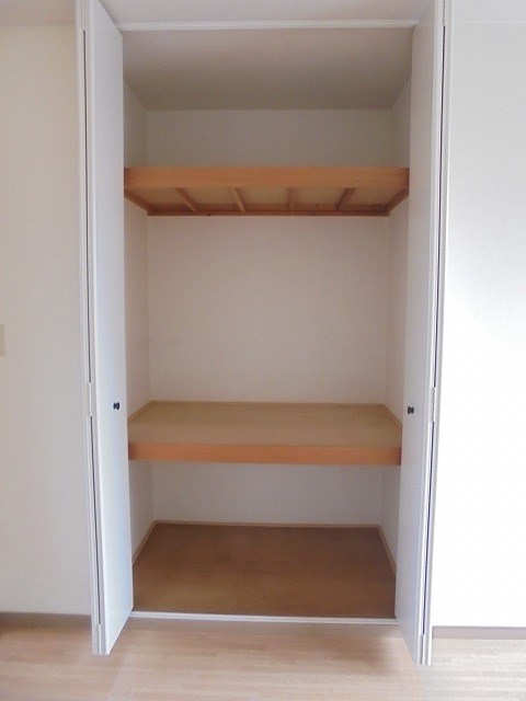 収納　写真は202号室です（参考）