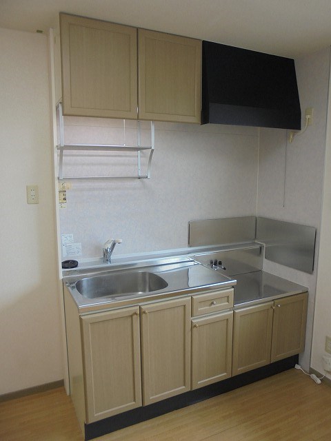 キッチン　写真は202号室です（参考）