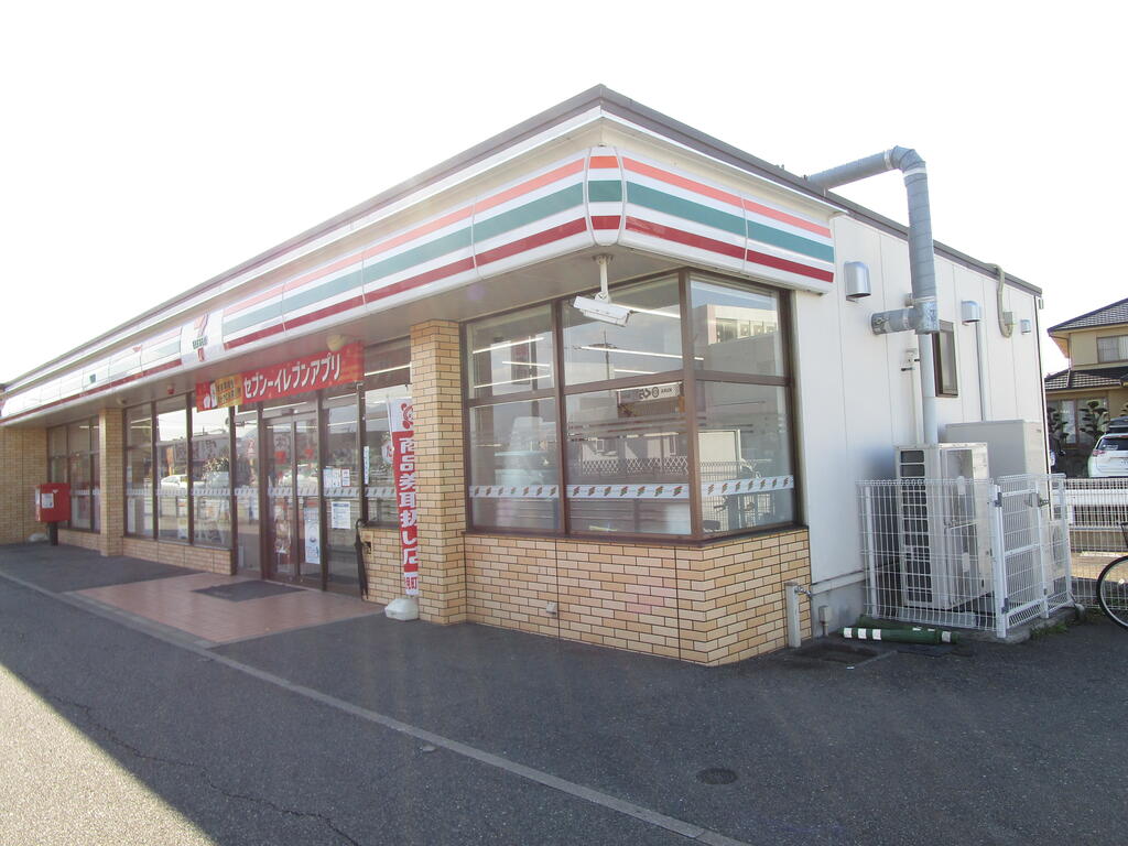 コンビニ　セブンイレブン志免新屋敷北店（コンビニ）まで458m