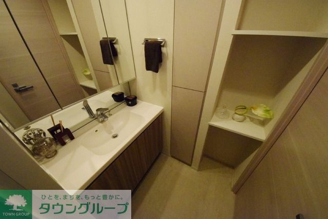 洗面設備　家具はイメージです