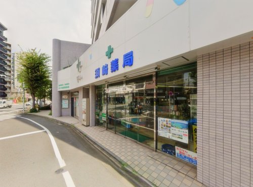 ドラックストア　スサキ中央薬局（ドラッグストア）まで524m