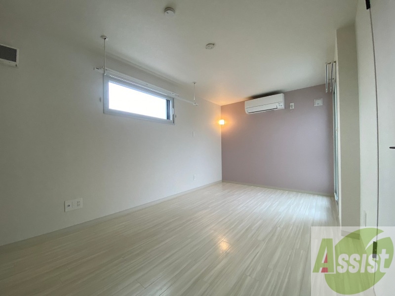 居室・リビング　広くてきれいなリビングです！快適に過ごせそうですね。