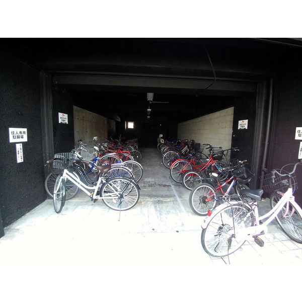 駐車場　駐輪場