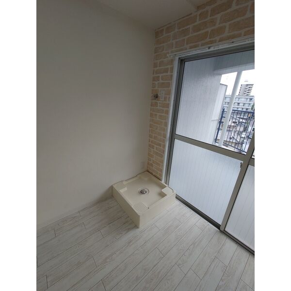 洗面設備　室内洗濯機置き場