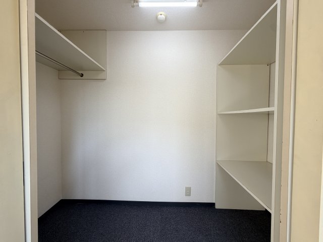 収納　収納力の高いウォークインクローゼット